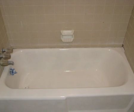 Old Tubs, Ugly Baths, Quick Fixes for Low Budget Bathroom Remodels