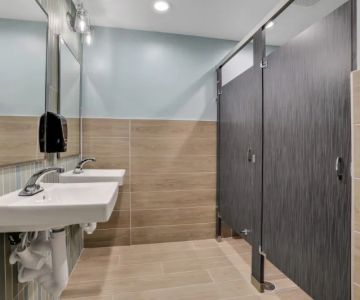 Why Refinishing Is Ideal for Commercial Restrooms in Offices and Hotels
