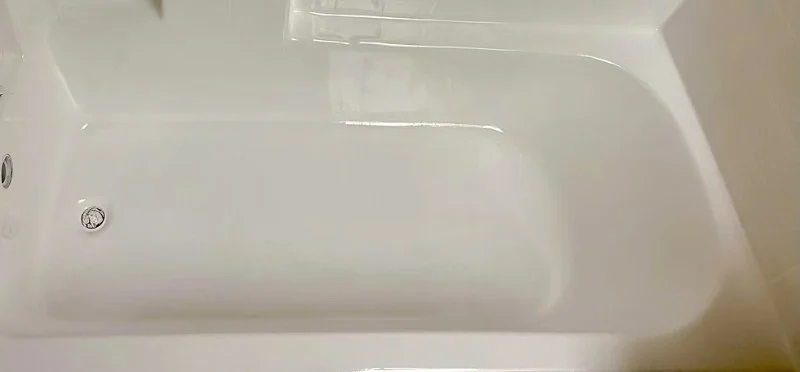 Why Fiberglass Tub Repairs Cost Less Than Expected