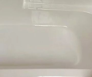 Why Fiberglass Tub Repairs Cost Less Than Expected
