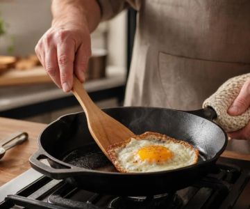 Food Sticks to Cast Iron: Fix Heat, Oil, Timing, and Surface Prep
